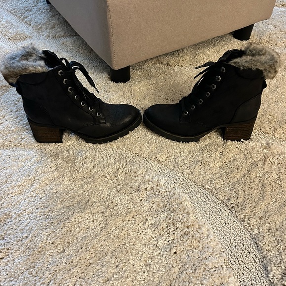 NWOT Steve Madden Comfort Faux Fur Lined Bootie - Picture 4 of 4